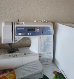 Like new- gently used brother XR9550 Sewing Machine