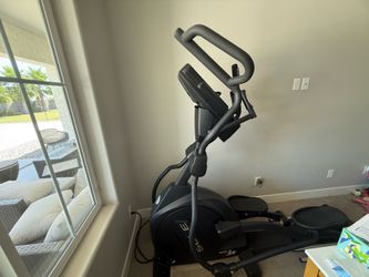 Sole 35 elliptical machine. Barely used! Like new.