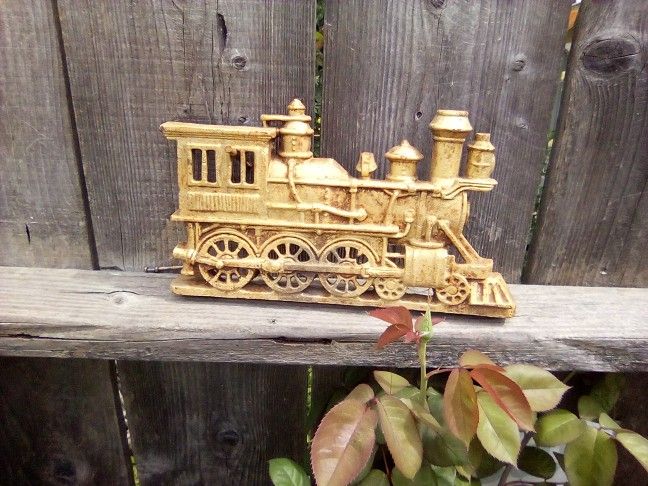 Cast Iron Train