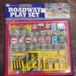 New Vintage 1994 Chadwick Roadway play set Toy with 26 pieces