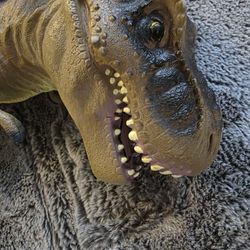 2014 Large Toys R Us Dinosaur T Rex 17” T 27” L  Soft Rubber Body Jurassic