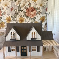 Heart And Hand Dollhouse