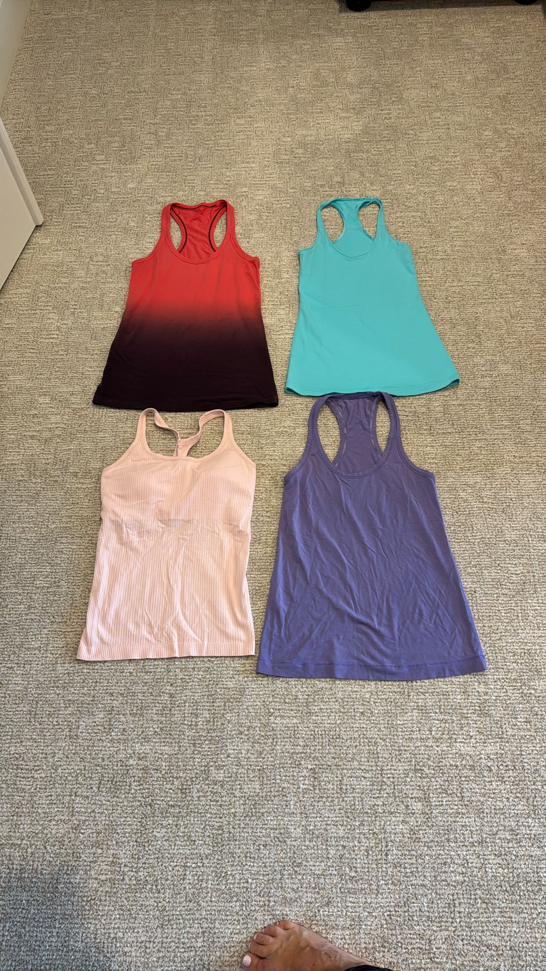 Lululemon Tank Tops - Size 4