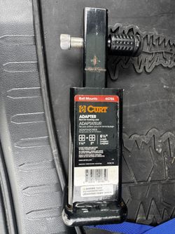 Curt 1 1/4 Inch Hitch Mount To 2in Hitch Mount Converter