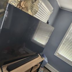 Free.....TV 70"  Broken For parts.