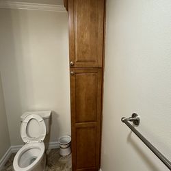 Bathroom Shower Door And Cabinets