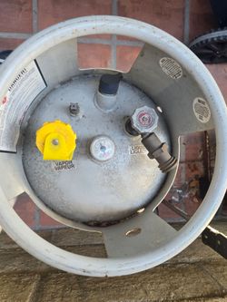 Forklift propane tank
