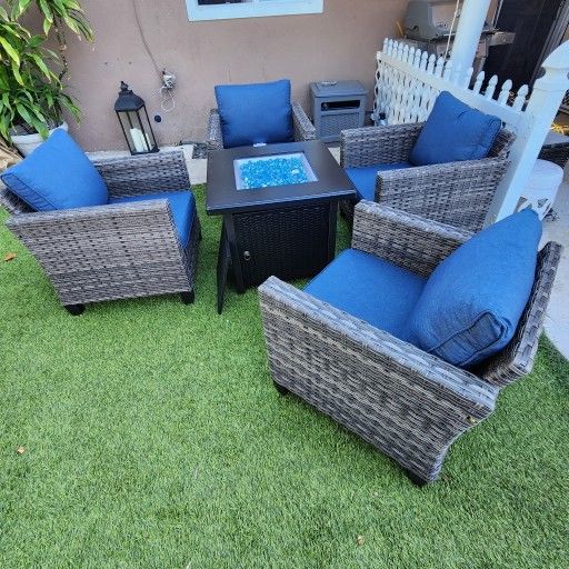New Fire Pit Patio Set/ Outdoor Furniture/ Conversation Set
