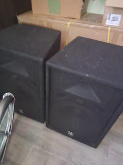 2  JBL JRX215 15" Two-Way Sound Reinforcement Loudspeaker System: