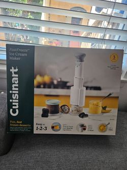 Ice cream maker