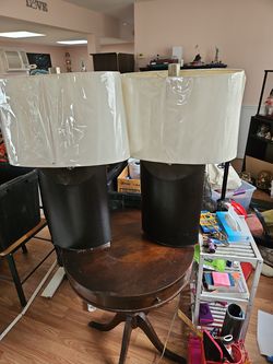 2 lamps