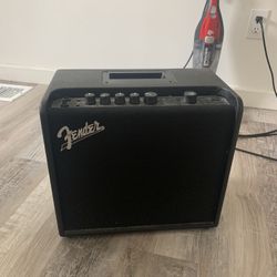 Fender LT25 Mustang Amp