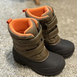 Boys Toddler Size 10 Snow Boots
