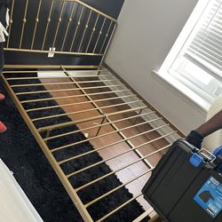 Queen bed Frame For Sale 