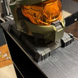 Halo 3 Master Chief helmet (no game)