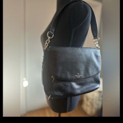 “Kate Spade Leather Shoulder Bag – Excellent Condition” 
