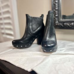 Ugg Women’s booties With studs Size 7