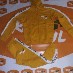 GM EVERYONE HERE'S WHAT'S LEFT RICH$OUL WOMEN'S SWEATSUITS $70 EACH HMU ❌❗🚀🔥💸 MUSTARD: M XL 4X BLUE: XL 3X 4X BLACK: XL