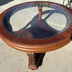 Elegant Round Glass Coffee Table – Solid Wood Base
