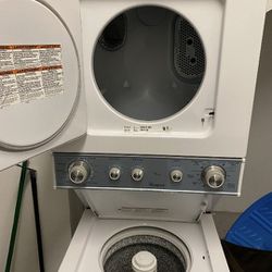 $300 Stackable Washer Dryer 