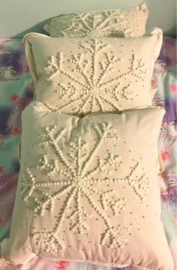 Set of 3 beige Snowflakes Christmas pillows-17”x17”