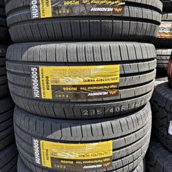 235 40 19 vendo un set de llantas nuevas con garantía marca HEADWAY