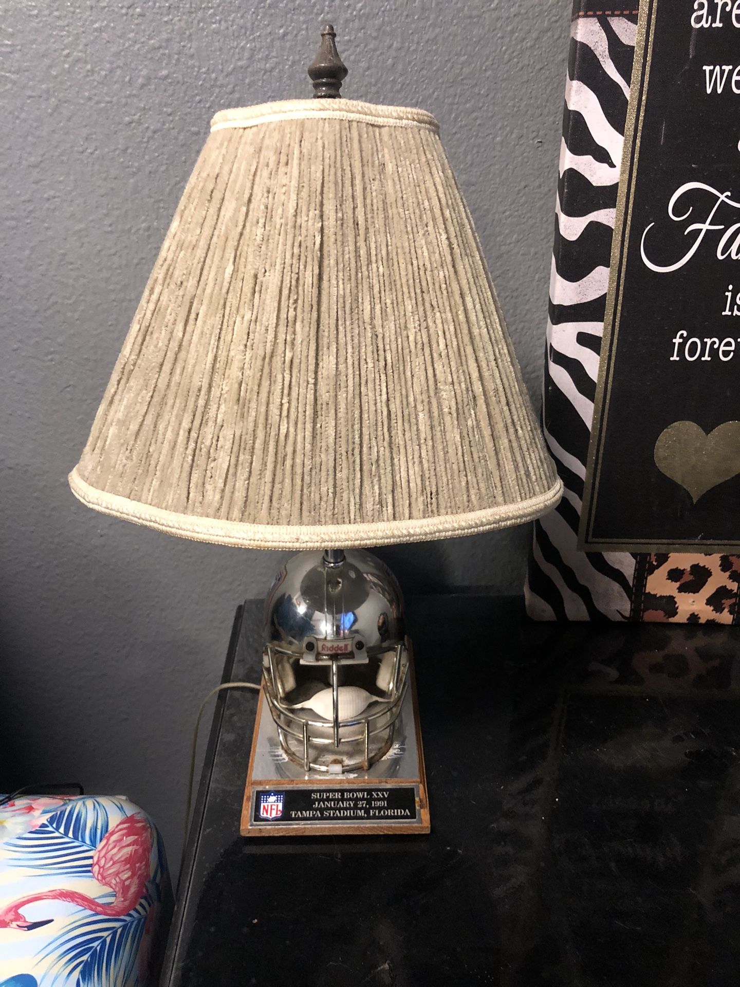 super bowl xxv vintage lamp 