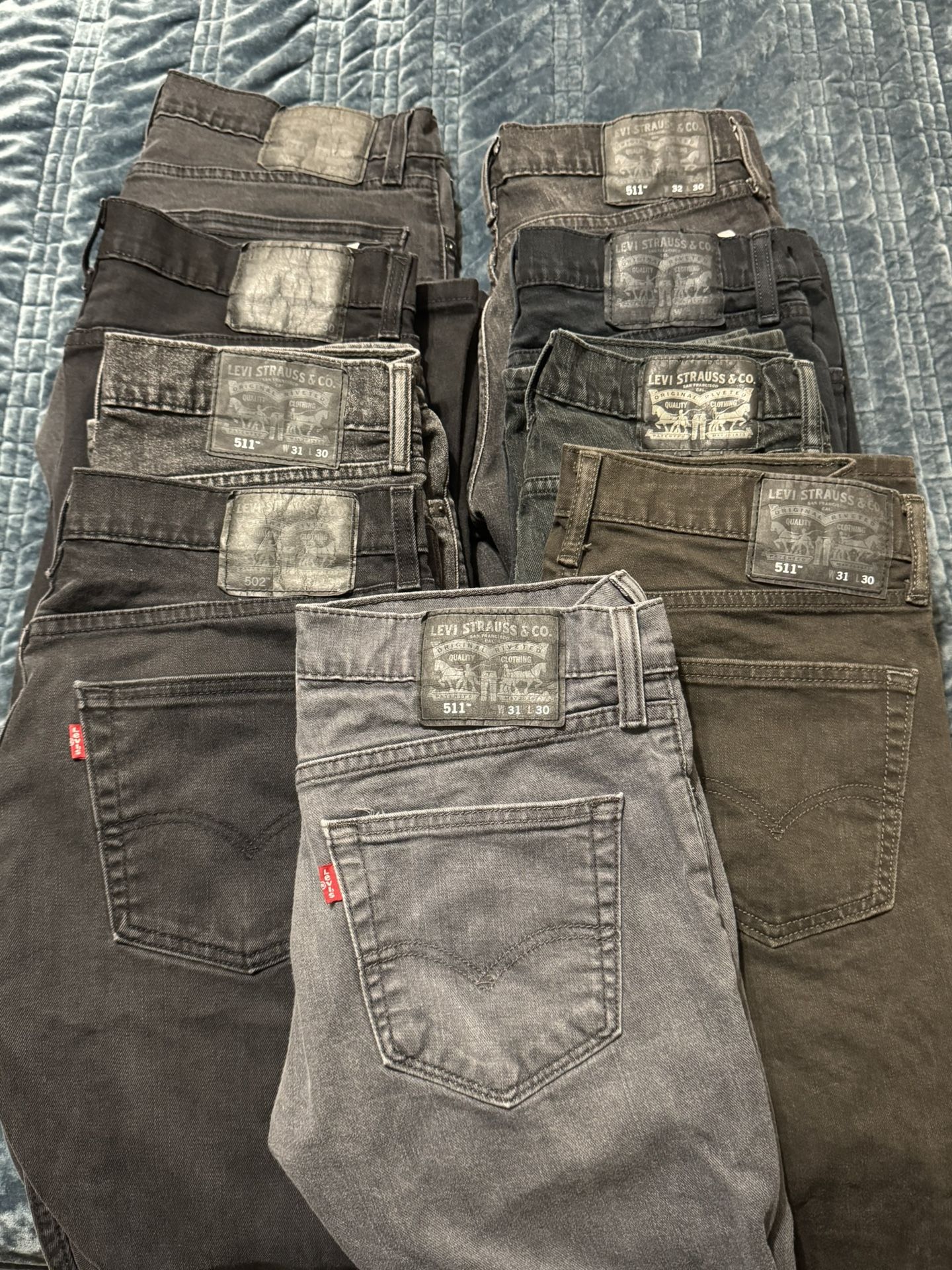 9 Pairs of Levi’s Jeans for 50$