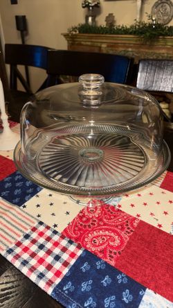 Vintage Tierra Plate & Stand Cake Holder / Clear Glass