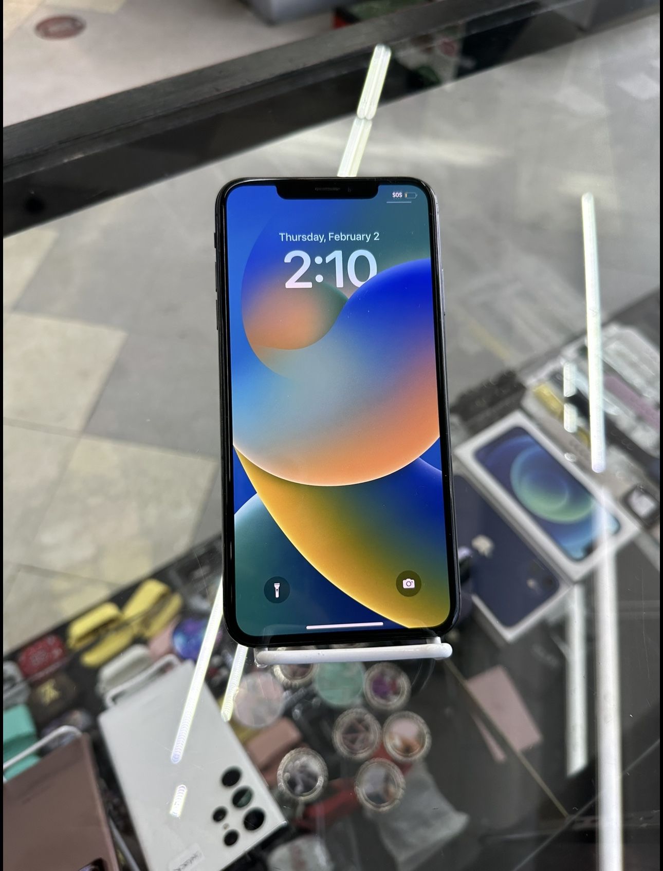 iPhone XS Max Unloked