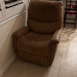 Self Raising Recliner Chair 
