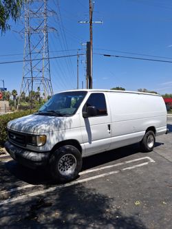2003 Ford E-350
