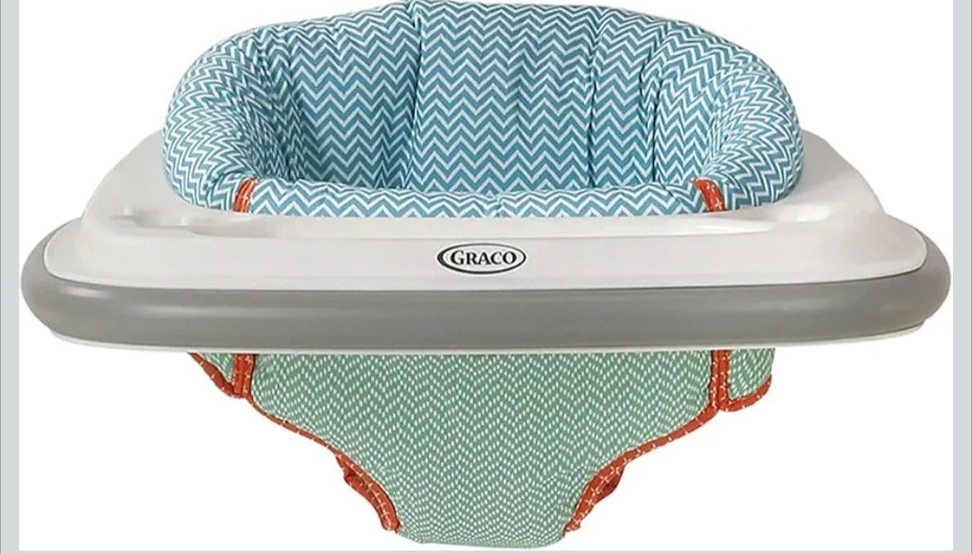[Almost New] Graco Over The Door Jumperoo. 
