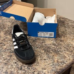 Women’s Adidas, Tennis Shoes