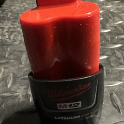 M12 12-Volt Lithium-Ion Compact Battery Pack 1.5Ah 323