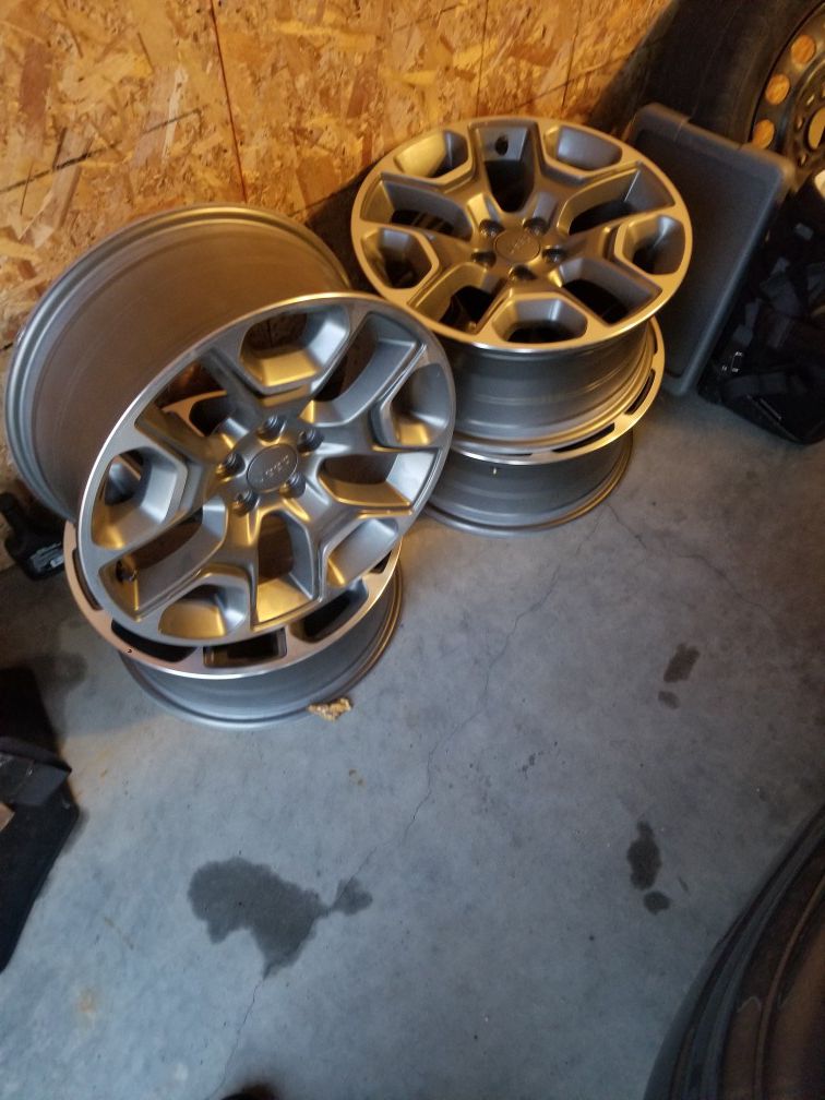 New eom 17 rims for 2020 trailhawk