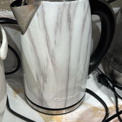 Cuisinart Electric Cordless 1.7-Liter Tea Kettle, Marble, JK17-MTG