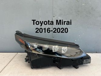 2016-2020 Toyota Mirai Headlight OEM