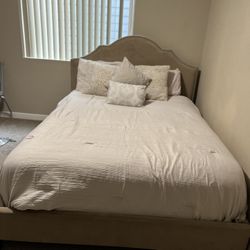 Bed with mattress and Box Spring 