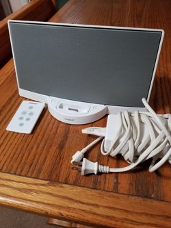 Bose sound dock in great condition, sounds amazing.