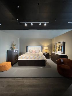 Expresso 4PC King Bedroom Set