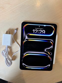 2024 Apple iPad Pro 11 Inch M4 WIFI+ CELLULAR ,256GB, , 21 battery cycle count ,Apple pencil , case , charger
