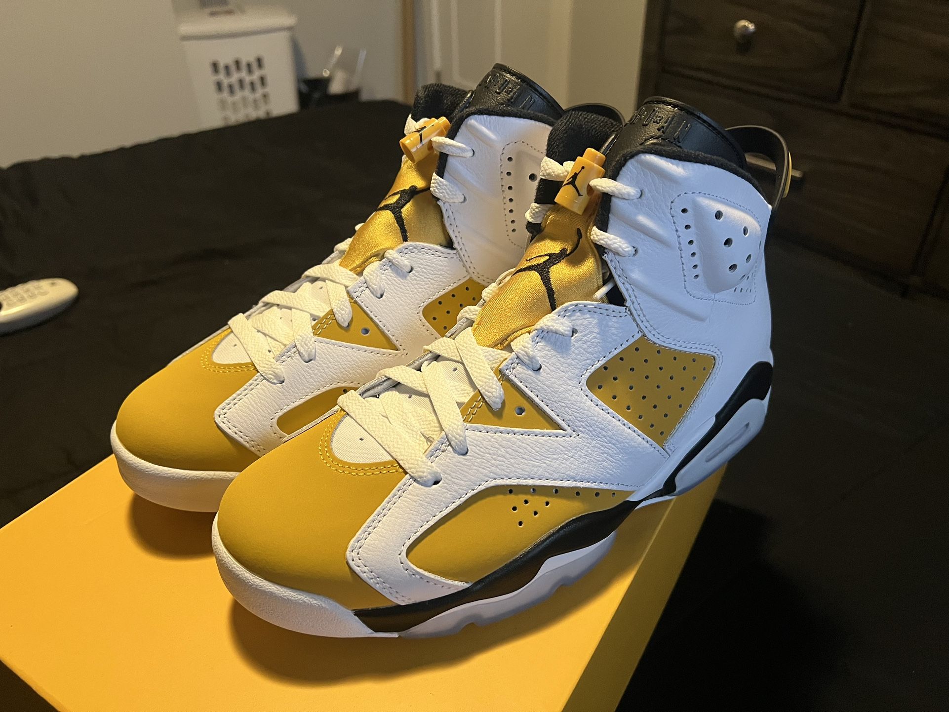 Jordan 6 Ochre