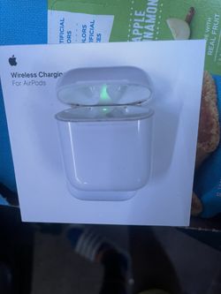 Used Apple AirPods Charging Case