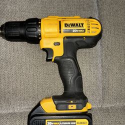 DeWalt Cordless 20v Drill W/ Battery & Charger
