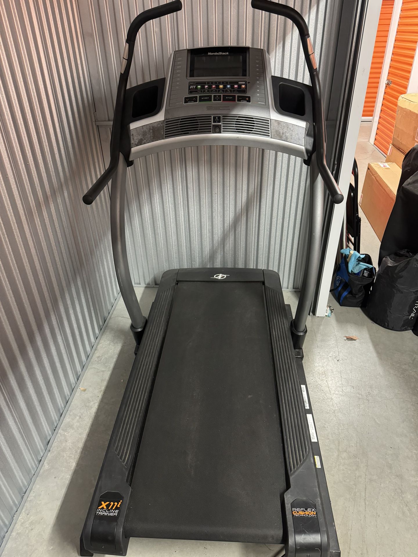 NordicTrack x11i Incline Treadmill