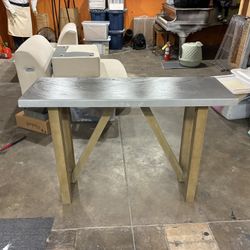 Entry Table/Console