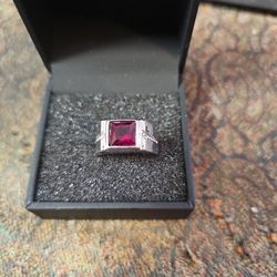 MEN'S PINKY RING SIZE 7 WITH RED STONE BRAND NEW