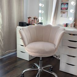 Vanity/desk chair