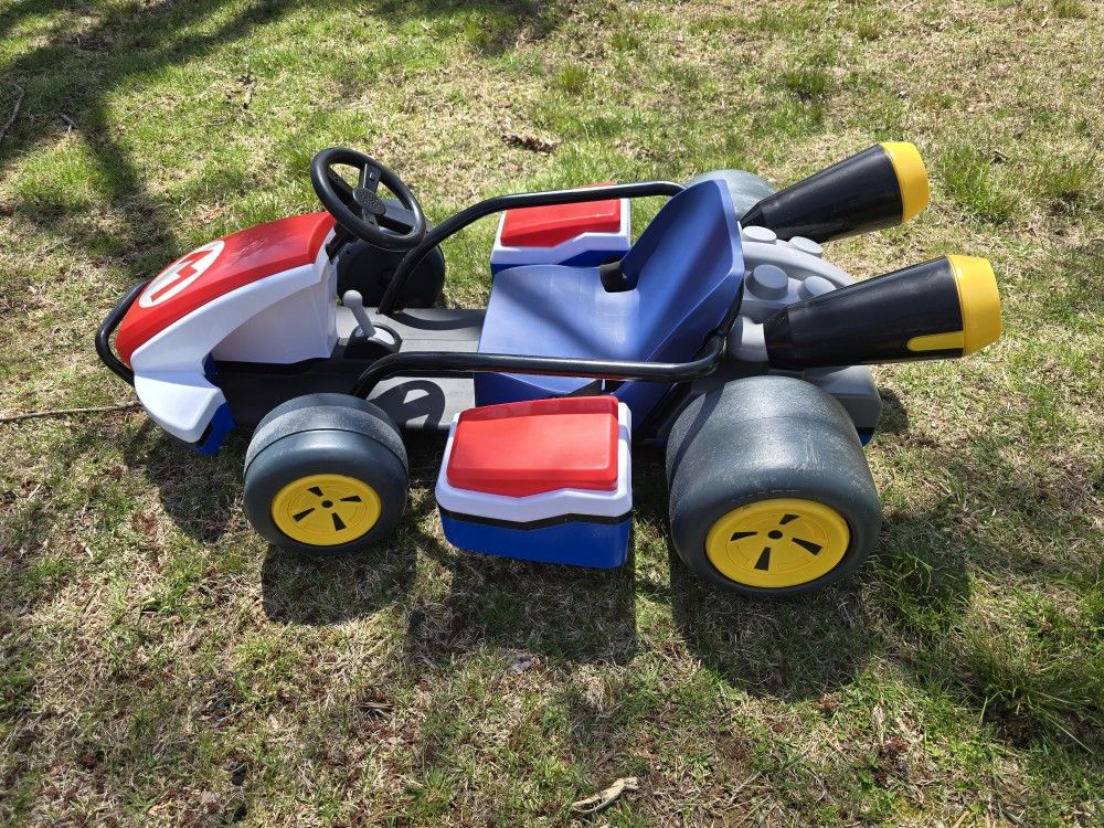Mario Kart Ride On-racer (Limited Edition)